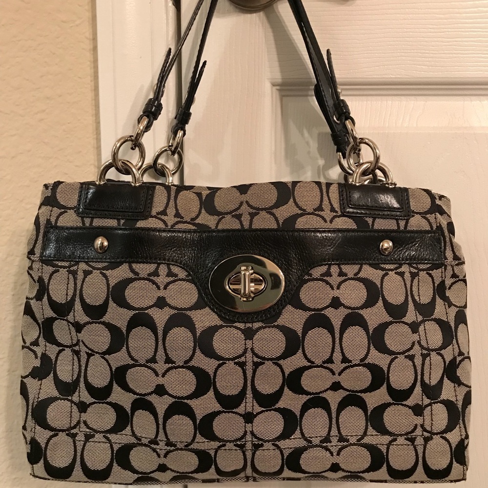Coach Signature Penelope Carryall